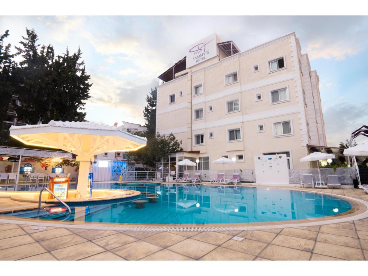 Sammy's Hotel Kerýnia Eksteriør bilde